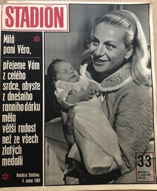 Stadión: Věra Čáslavská maminkou! (33/1969)