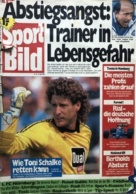 Sport Bild: Abstiegsangst: Trainer in Lebensgefahr (27.12.1988)