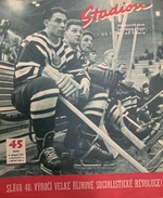 Stadión: Hokejisté SSSR se připravují na MS v Oslo (45/1957)